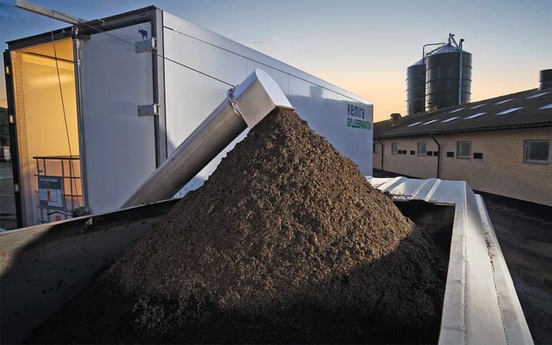 tái chế xử lý bùn thải làm phân compost